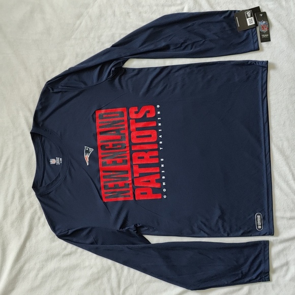 71. NFL Team Apparel New England Patriots Off-Sides Tee | Color - Navy - Picture 2 of 5